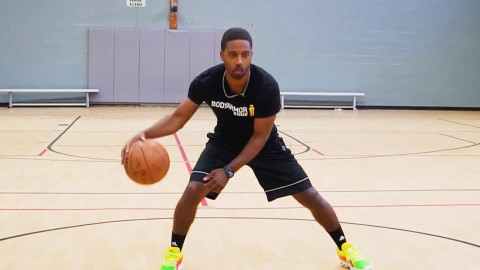 每天做这套5分钟控球训练，2周运球突飞猛进！